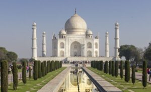 taj mahal no fundo jardim a frente do taj mahal